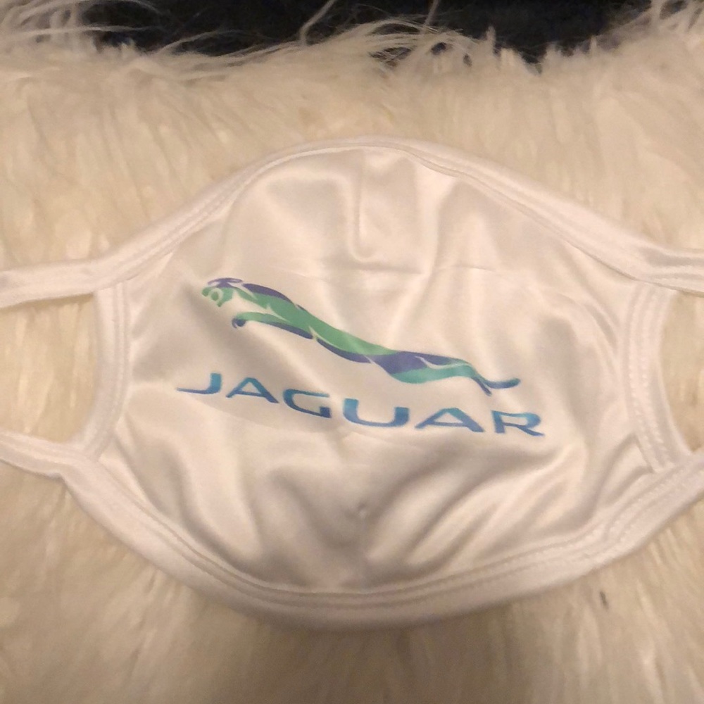 Jaguar 🐆 😷